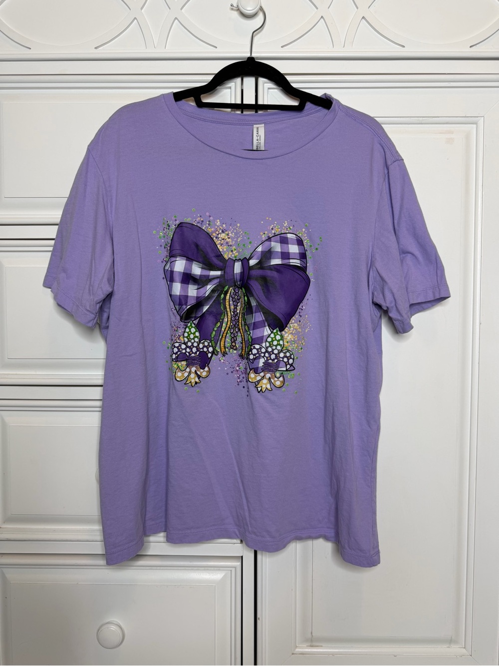 🚨Bella Canvas Lavender Short Sleeve Tee with Purple Gingham Bow Graphic